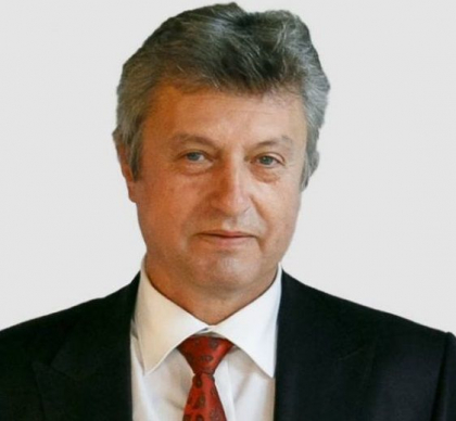 Serghei Cataranciuc - noul deputat de pe lista ACUM, are in posesia sa o casa de aproape jumatate de milion de lei, o vila de 50 de mii de lei, 2 garaje si 3 apartamente. Declaratia de avere a parlamentarului / DOC Serghei Cataranciuc - noul deputat de pe lista ACUM, are in posesia sa o casa de aproape jumatate de milion de lei, o vila de 50 de mii de lei, 2 garaje si 3 apartamente. Declaratia de avere a parlamentarului / DOC