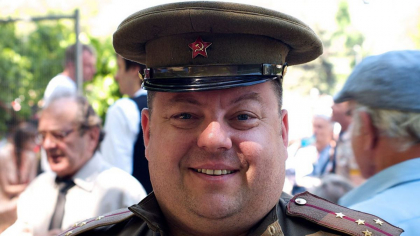 Decis. Igor Himici - noul deputat din partea Partidului Sor, dupa ce Maria Albot si-a dat demisia, iar Inga Vinnik si Vitalii Cusnir, care erau urmatorii pe lista, au refuzat sa accepte aceasta functie Decis. Igor Himici - noul deputat din partea Partidului Sor, dupa ce Maria Albot si-a dat demisia, iar Inga Vinnik si Vitalii Cusnir, care erau urmatorii pe lista, au refuzat sa accepte aceasta functie