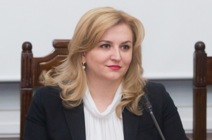 Ce avere are proaspatul deputat de pe lista PD, Ruxanda Glavan: un Mercedes de 46 000 euro si o casa de 110 000 euro. Declaratia de avere a parlamentarului / DOC