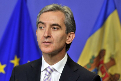Motivul pentru care Eugen Sturza a fost numit presedinte interimar al PPEM. Explicatia lui Iurie Leanca: "Odata cu expirarea de jure, conform statutului, a mandatului de presedinte al PPEM pe 26 iulie, am decis sa ma retrag si de facto din conducerea partidului" Motivul pentru care Eugen Sturza a fost numit presedinte interimar al PPEM. Explicatia lui Iurie Leanca: "Odata cu expirarea de jure, conform statutului, a mandatului de presedinte al PPEM pe 26 iulie, am decis sa ma retrag si de facto din conducerea partidului"