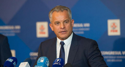 Vlad Plahotniuc, de Ziua Independentei: „Nu pot sa risc siguranta mea sau a familiei mele si sa ma aflu in tara, alaturi de prieteni si colegi, tocmai pentru ca am luptat cu toata fermitatea impotriva celor care au dorit sa ocupe si sa asupreasca Republica Moldova” Vlad Plahotniuc, de Ziua Independentei: „Nu pot sa risc siguranta mea sau a familiei mele si sa ma aflu in tara, alaturi de prieteni si colegi, tocmai pentru ca am luptat cu toata fermitatea impotriva celor care au dorit sa ocupe si sa asupreasca Republica Moldova”