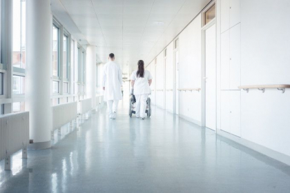 Spital acuzat de discriminare dupa ce a fortat o asistenta catolica sa asiste la un avort Spital acuzat de discriminare dupa ce a fortat o asistenta catolica sa asiste la un avort