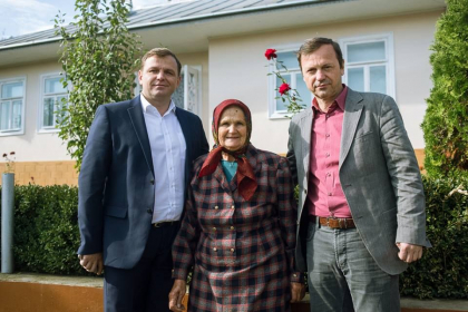 Vasile Nastase, candidatul blocului ACUM in circumscriptia nr. 33 care a fost castigata la alegerile parlamentare din 24 februarie de fratele sau, Andrei Nastase Vasile Nastase, candidatul blocului ACUM in circumscriptia nr. 33 care a fost castigata la alegerile parlamentare din 24 februarie de fratele sau, Andrei Nastase