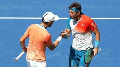 Radu Albot merge in turul doi in proba de dublu de la US Open. Tenismenul nostru, acompaniat de Malek Jaziri, a reusit sa treaca de americanii Monroe si Sandgren - VIDEO Radu Albot merge in turul doi in proba de dublu de la US Open. Tenismenul nostru, acompaniat de Malek Jaziri, a reusit sa treaca de americanii Monroe si Sandgren - VIDEO