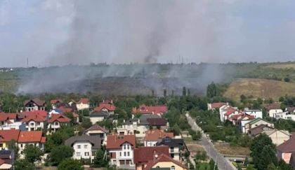 Un nou incendiu in capitala. Fumul poate fi observat deasupra sectorului Rascani