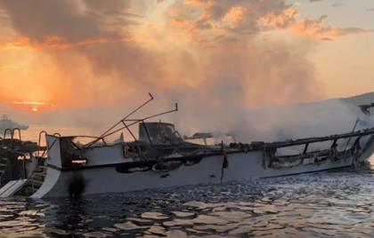 8 morti si 26 de disparuti in incendiul ce a distrus un vapor, in California 8 morti si 26 de disparuti in incendiul ce a distrus un vapor, in California