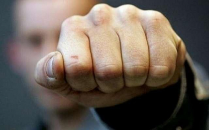 Un boxer din Moldova a fost retinut dupa ce ar fi batut un politist la Odesa. Omul legii, se afla in stare grava la spital