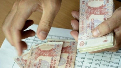Si-a omorat in bataie amicul de pahar, dupa ce i-a dat 50 de lei sa cumpere alcool, iar acesta s-a intors atat fara bani, cat si fara bauturile spirtoase.  Faptasul, trimis dupa gratii pentru 9 ani