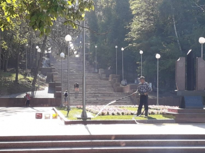 900 de mii de euro - atat a costat scarile din granit din parcul "Valea Morilor". Cand va avea loc inaugurarea - GALERIE FOTO