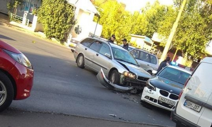 Accident cu implicarea unei masini de politie in sectorul Telecentru al capitalei