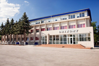 Ultima ora. Peste 100 de copii si profesori de la liceul Orizont s-au adresat la medici dupa ce s-ar fi intoxicat sau ar fi avut o infectie virala. Oamenii legii au pornit un proces penal