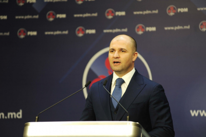 Vicepresedintele PD, Vladimir Cebotari, ar putea fi arestat in urmatoarele zile. Acesta spune ca stie despre arest, dar nu intentioneaza sa plece din Moldova - newsmaker.md