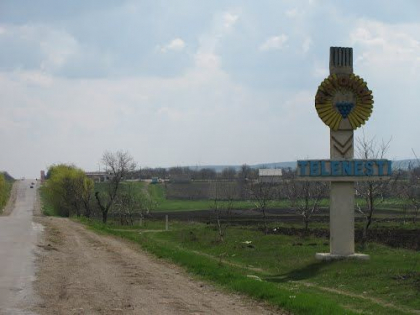 Un tata si fiul acestuia vor sta ani grei dupa gratii pentru omorul unei mame, care a incercat sa-si salveze fiica in timp ce indivizii o loveau cu cruzime, la Telenesti Un tata si fiul acestuia vor sta ani grei dupa gratii pentru omorul unei mame, care a incercat sa-si salveze fiica in timp ce indivizii o loveau cu cruzime, la Telenesti