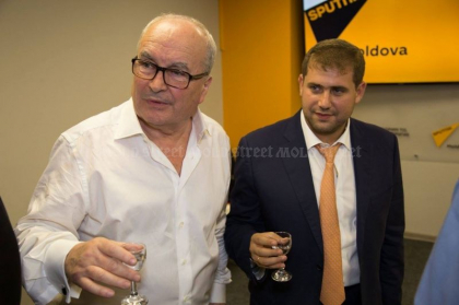 Sotul directoarei de la televiziunile lui Ilan Sor, perchezitionat de oamenii legii in dosarul fraudei bancare Sotul directoarei de la televiziunile lui Ilan Sor, perchezitionat de oamenii legii in dosarul fraudei bancare