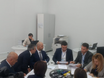 Vladimir Cebotari depune actele pentru a se inregistra in calitate de candidat pentru functia de primar al capitalei - GALERIE FOTO