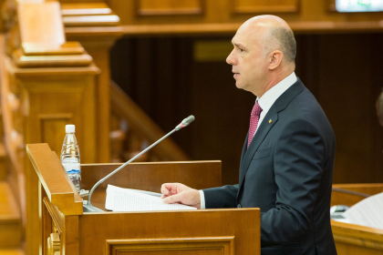 Reactia democratilor, dupa ce Procurorul General a cerut ridicarea imunitatii lui Vladimir Cebotari: "Este o hartuire a candidatului PDM la Primaria Capitalei, prin utilizarea Procuraturii Generale." Pavel Filip anunta ca toti deputatii trebuie sa renunte la imunitate Reactia democratilor, dupa ce Procurorul General a cerut ridicarea imunitatii lui Vladimir Cebotari: "Este o hartuire a candidatului PDM la Primaria Capitalei, prin utilizarea Procuraturii Generale." Pavel Filip anunta ca toti deputatii trebuie sa renunte la imunitate