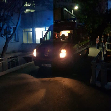 Un moldovean, transportat de urgenta cu echipajul SMURD de la Chisinau la Bucuresti Un moldovean, transportat de urgenta cu echipajul SMURD de la Chisinau la Bucuresti
