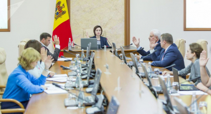 Sondaj. Ce cred cetatenii despre munca facuta de Guvernul Sandu in cele 100 de zile de activitate: lucrurile in tara noastra merg intr-o directie gresita. Cat de satisfacuti sunt cetatenii de modul in care lucreaza democratia in RM - FOTO Sondaj. Ce cred cetatenii despre munca facuta de Guvernul Sandu in cele 100 de zile de activitate: lucrurile in tara noastra merg intr-o directie gresita. Cat de satisfacuti sunt cetatenii de modul in care lucreaza democratia in RM - FOTO