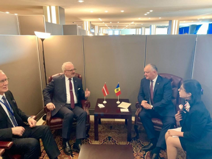 Igor Dodon a ajuns in SUA. Seful statului spune ca acolo s-a intalnit cu presedintele Forumului Economic Mondial, Borge Brende Igor Dodon a ajuns in SUA. Seful statului spune ca acolo s-a intalnit cu presedintele Forumului Economic Mondial, Borge Brende