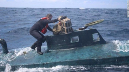 Cocaina de 165 de mil. €, gasita intr-un submarin. De ce a aruncat Paza de Coasta 500 kg