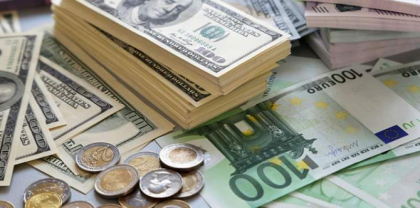Cat costa astazi un euro si un dolar. Curs valutar 25 septembrie - FOTO Cat costa astazi un euro si un dolar. Curs valutar 25 septembrie - FOTO