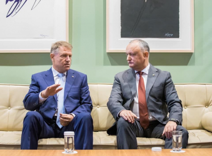 Igor Dodon a avut o intrevedere cu omologul sau din Romania, Klaus Iohannis. Despre ce au discutat sefii statelor Igor Dodon a avut o intrevedere cu omologul sau din Romania, Klaus Iohannis. Despre ce au discutat sefii statelor