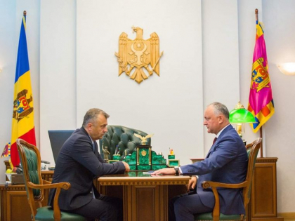 Consilierul prezidential Ion Chicu, fost ministru in Guvernul Filip, critica declaratiile Maiei Sandu privind masurile fiscale: "Propunerea de a ”alapta copiii cu must” nu-i cea mai proasta. Suna bine ”bogatii sa plateasca mai mult”, numai ca ”abonatii la FMI” ar trebui sa se duca mai intii in colectivele de pedagogi, medici, intreprinderi" Consilierul prezidential Ion Chicu, fost ministru in Guvernul Filip, critica declaratiile Maiei Sandu privind masurile fiscale: "Propunerea de a ”alapta copiii cu must” nu-i cea mai proasta. Suna bine ”bogatii sa plateasca mai mult”, numai ca ”abonatii la FMI” ar trebui sa se duca mai intii in colectivele de pedagogi, medici, intreprinderi"