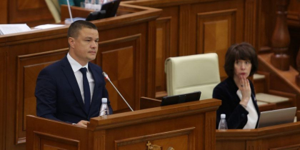 Robu intreaba CC daca un deputat poate fi arestat pentru altceva decat ceea ce a incuviintat Parlamentul - ZdG.md Robu intreaba CC daca un deputat poate fi arestat pentru altceva decat ceea ce a incuviintat Parlamentul - ZdG.md