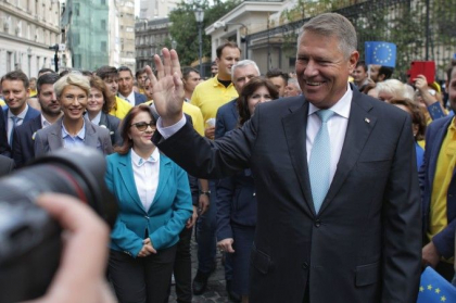 Klaus Iohannis, primul pe buletinele de vot la alegerile prezidentiale. Pe ce pozitie e Dancila