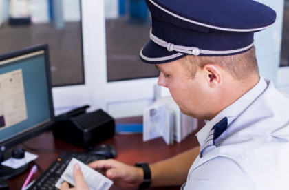 Cetatean turc - prins pe Aeroportul International Chisinau in timp ce incerca sa treaca frontiera cu acte false. Ce spune politia Cetatean turc - prins pe Aeroportul International Chisinau in timp ce incerca sa treaca frontiera cu acte false. Ce spune politia