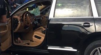 Ultima ora. Soferita Porsche-ului a incercat sa treaca cu viteza la culoarea rosie a semaforului. Medicii spun ca sunt 24 de persoane ranite. Cum s-a produs impactul Ultima ora. Soferita Porsche-ului a incercat sa treaca cu viteza la culoarea rosie a semaforului. Medicii spun ca sunt 24 de persoane ranite. Cum s-a produs impactul