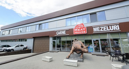 Calitatea, respectata la Meat House. Firma dezminte informatiile aparute recent pe retelele sociale - VIDEO Calitatea, respectata la Meat House. Firma dezminte informatiile aparute recent pe retelele sociale - VIDEO