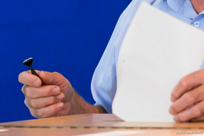 Cel mai lung buletin de vot este cel pentru alegerea Consiliului municipal Comrat Cel mai lung buletin de vot este cel pentru alegerea Consiliului municipal Comrat