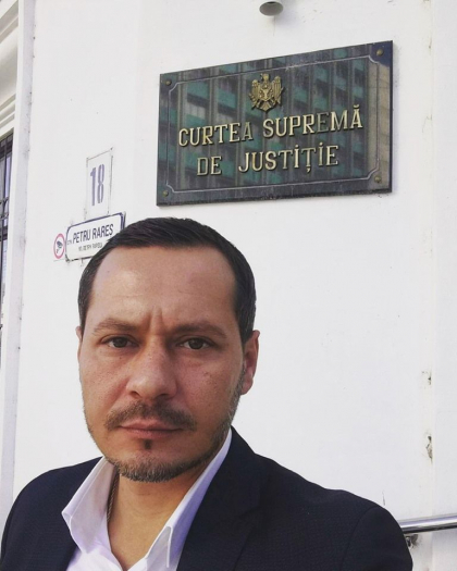 CEC refuza sa-l inregistreze pe Ruslan Codreanu in cursa pentru sefia capitalei. Decizia Curtii de Apel, contestata la CSJ: „Agenda de ultimele 2 saptamani a singurului candidat independent la Primaria Chisinau? Pupatul usilor judecatoriilor. Azi deja la Curtea Suprema de Justitie” - FOTO CEC refuza sa-l inregistreze pe Ruslan Codreanu in cursa pentru sefia capitalei. Decizia Curtii de Apel, contestata la CSJ: „Agenda de ultimele 2 saptamani a singurului candidat independent la Primaria Chisinau? Pupatul usilor judecatoriilor. Azi deja la Curtea Suprema de Justitie” - FOTO