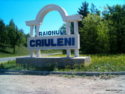 Caz ingrozitor la Criuleni. Un tanar si-a stropit iubita in varsta de 14 ani cu benzina si a vrut sa-i dea foc. Cum s-a intamplat totul