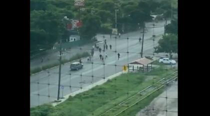 Momentul in care zeci de detinuti sunt eliberati de traficanti in orasul asediat Culiacan Momentul in care zeci de detinuti sunt eliberati de traficanti in orasul asediat Culiacan