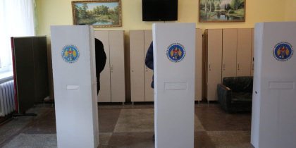 Lipsa de spirit civic sau dezamagire totala? Prezenta tinerilor la vot este in scadere. Cine sunt cei mai activi si responsabili cetateni - FOTO Lipsa de spirit civic sau dezamagire totala? Prezenta tinerilor la vot este in scadere. Cine sunt cei mai activi si responsabili cetateni - FOTO