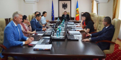 A doua sedinta convocata de membrii CSM, care au fost revocati din functie, amanata. Un grup de judecatori a depus o sesizare la CNA