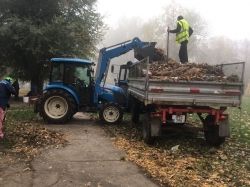 Mai multi agenti economici au fost amendati, dupa ce a avut loc salubrizarea de toamna in capitala - FOTO Mai multi agenti economici au fost amendati, dupa ce a avut loc salubrizarea de toamna in capitala - FOTO
