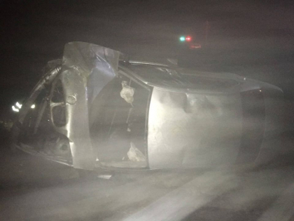 Un BMW a ajuns intr-un sant dupa ce a zburat de pe carosabil la Ceadar-Lunga. Salvatorii au intervenit pentru a scoate victimele dintre fiarele automobilului. Patru persoane, transportate de urgenta la spital - FOTO Un BMW a ajuns intr-un sant dupa ce a zburat de pe carosabil la Ceadar-Lunga. Salvatorii au intervenit pentru a scoate victimele dintre fiarele automobilului. Patru persoane, transportate de urgenta la spital - FOTO