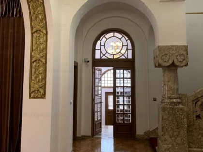 Cum arata vila din Bucuresti care se inchiriaza cu 20.000 € pe luna. Are 20 de camere Cum arata vila din Bucuresti care se inchiriaza cu 20.000 € pe luna. Are 20 de camere
