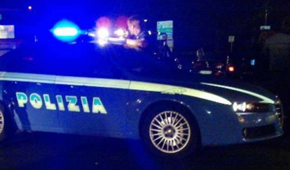 Clonau cardurile politistilor ca sa-si faca plinul gratis la benzinarii. Patru moldoveni stabiliti in Italia, retinuti Clonau cardurile politistilor ca sa-si faca plinul gratis la benzinarii. Patru moldoveni stabiliti in Italia, retinuti