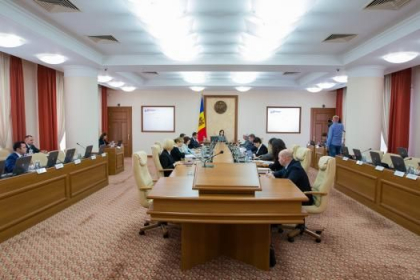Noi numiri si demisii la sedinta Guvernului