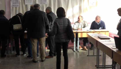 Maia Sandu si-a dat votul: "Am votat ca sa continuam efortul de curatare a statului de coruptie"