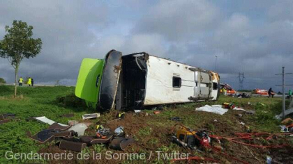 Franta: 33 de raniti, printre care romani, intr-un accident de autocar pe ruta Paris-Londra