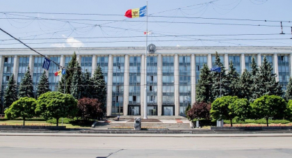 Guvernul urmeaza sa aprobe maine noi modele de acte de identitate din sistemul national de pasapoarte. Ce modificari vor fi introduse - bizlaw.md Guvernul urmeaza sa aprobe maine noi modele de acte de identitate din sistemul national de pasapoarte. Ce modificari vor fi introduse - bizlaw.md