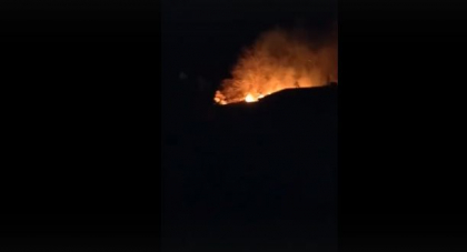 Au ramas fara acoperis in prag de iarna. O casa a luat foc, la Balti - VIDEO