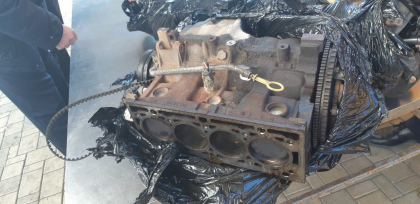 Transportau ilegal in Romania piese auto si electrocasnice uzate, pe care le ascundeau in microbuzele de pe ruta Chisinau-Timisoara. Schema de contrabanda pusa la cale de cativa barbati - VIDEO Transportau ilegal in Romania piese auto si electrocasnice uzate, pe care le ascundeau in microbuzele de pe ruta Chisinau-Timisoara. Schema de contrabanda pusa la cale de cativa barbati - VIDEO