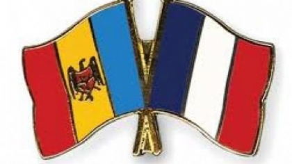 Franta indeamna liderii politici moldoveni sa ajunga rapid la un consens, care ar pastra calea spre reforma justitiei si ar permite guvernului sa isi reia lucrul