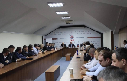 Democratii s-au intrunit in sedinta inainte de o eventuala demisie a Guvernului Sandu: „Vom actiona ca o echipa unita” - FOTO Democratii s-au intrunit in sedinta inainte de o eventuala demisie a Guvernului Sandu: „Vom actiona ca o echipa unita” - FOTO